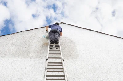 Peinture extérieure à Meyrueis — façades et ravalement